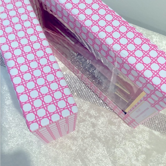 Petty pen set and AirPod set beautiful colors - Picture 2 of 3